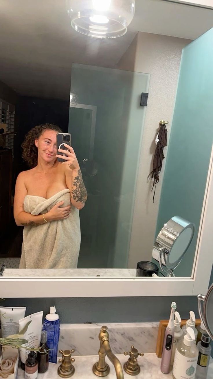 I'm Whitney   Age: 26 Available who desire the best in Companions  Inquiries only Playful 5 star enjoyment  Professional Safe 5 Beautiful Smooth Body  Mesmerizing face  we mee 💯   100% independent - Photo 1