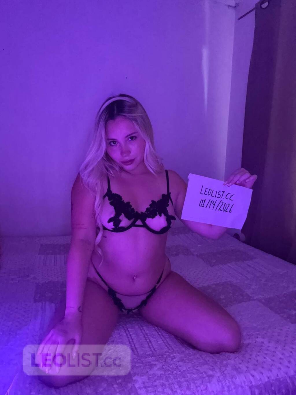 Looking for friend with benefits - wet & juicy fat ass 20yo - Photo 3