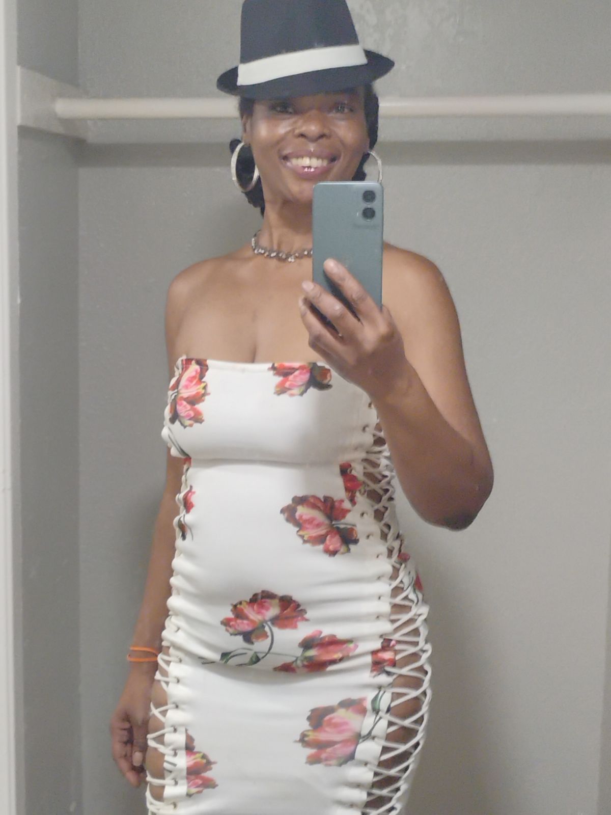 Looking for a good time - Photo 1