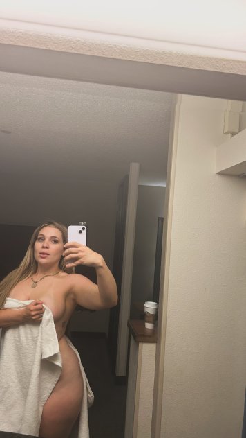 NAUGHTY NATALIE - Photo 3