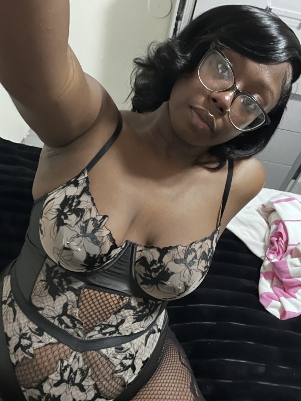 COME AND FUCK MY SWEET LITTLE TIGHT PUSSY - Photo 1