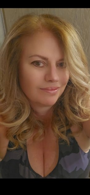 Therapeutic/Full Body Sensual Massage - Photo 1