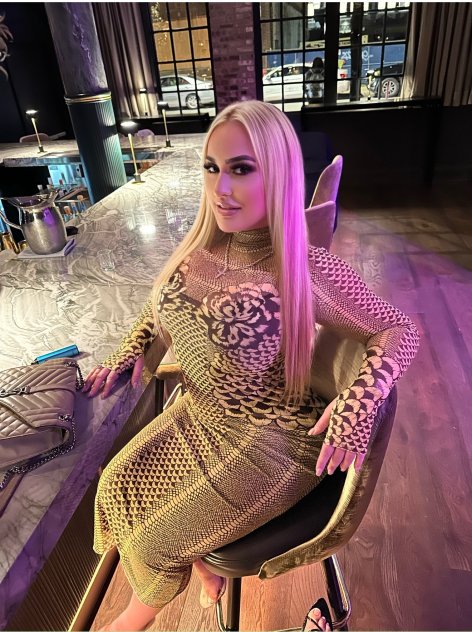 Blonde Barbie.. Available NOW!! - Photo 4