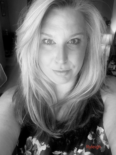 Sexy Curvy Blonde Bombshell! INCALL ONLY - Photo 3