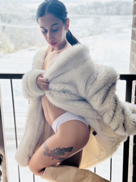 Soy una chica real dispuesta a complacerte, la vamos a pasar bien, bebe escríbeme 🥰 - Photo 1