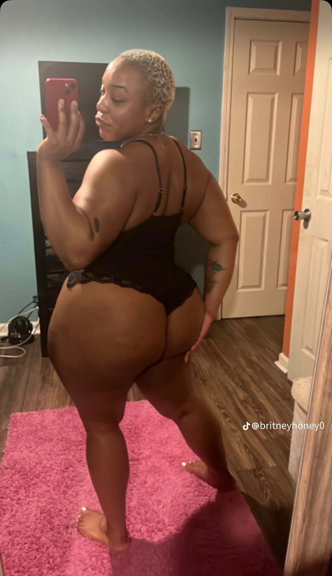 Am available for hookup  - Photo 3