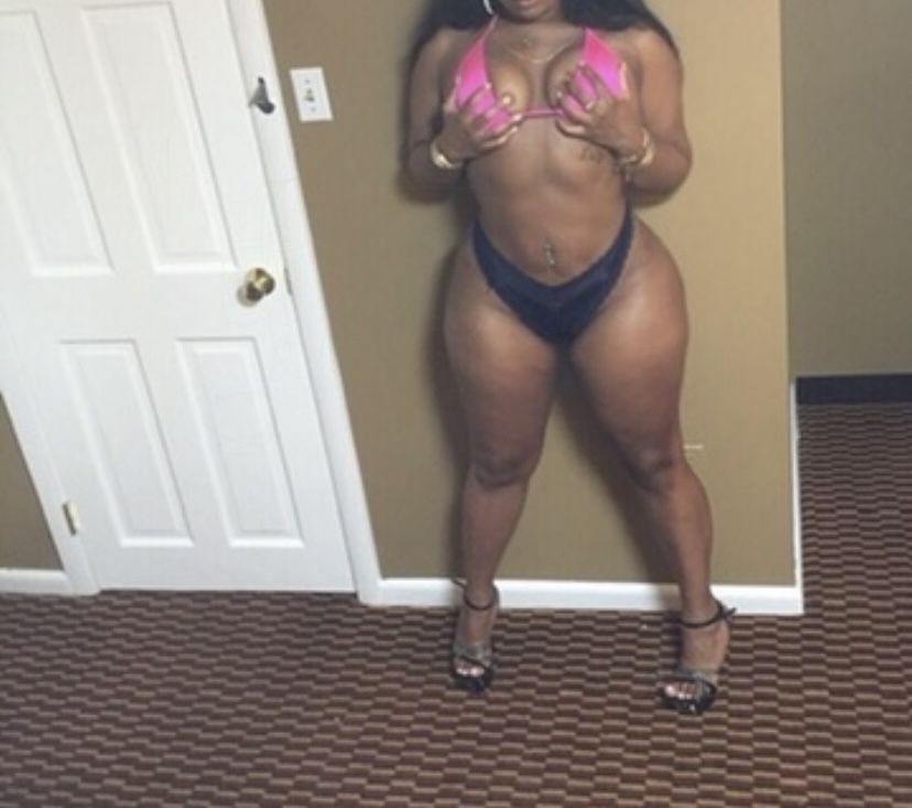 £Big Butt Big Tits¥ - Photo 2