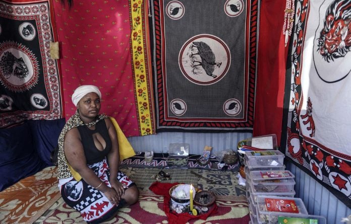 BLACK MAGIC LOVE SPELLS THAT WORKS ☎️ @ +27-63-256-6785 - Photo 4