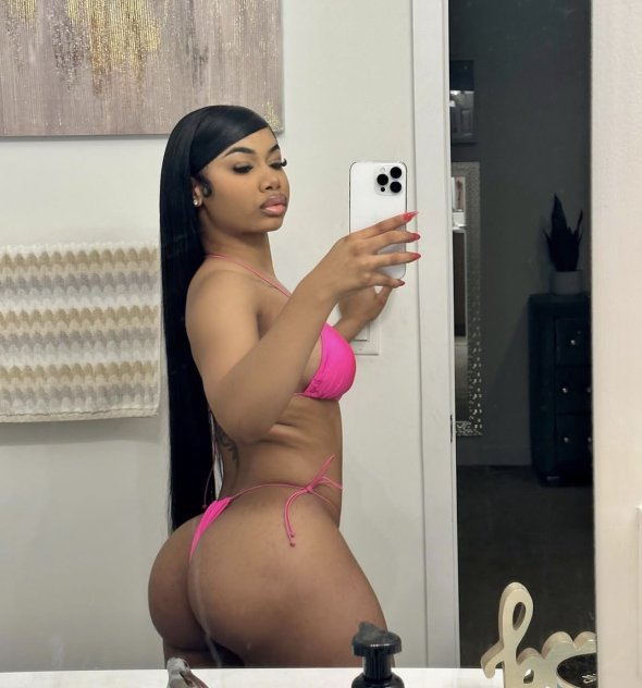 I’m available for Incall or outcall FaceTime show CarPlay Contents - Photo 2
