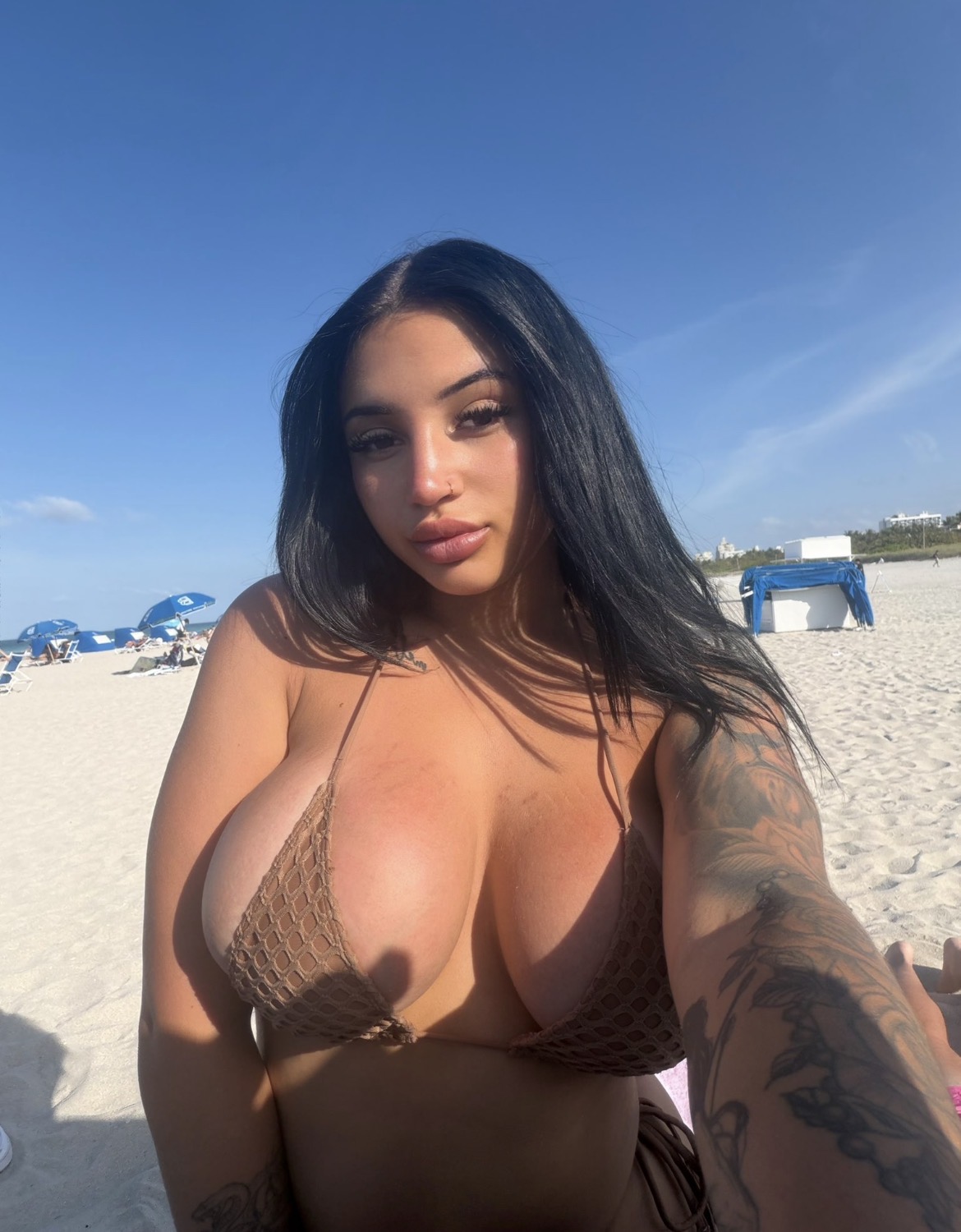 Always calm 🥰🌼🌺😘and sweet sexy🌸🌸🌼🥰😘 - Photo 2