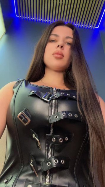 AVAILABLE FOR BOTH INCALL AND OUTCALL SERVICE ALL 3 HOLES ARE UNCOVERE - Photo 1