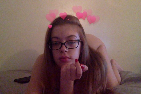 Petite & Sweet - Photo 1
