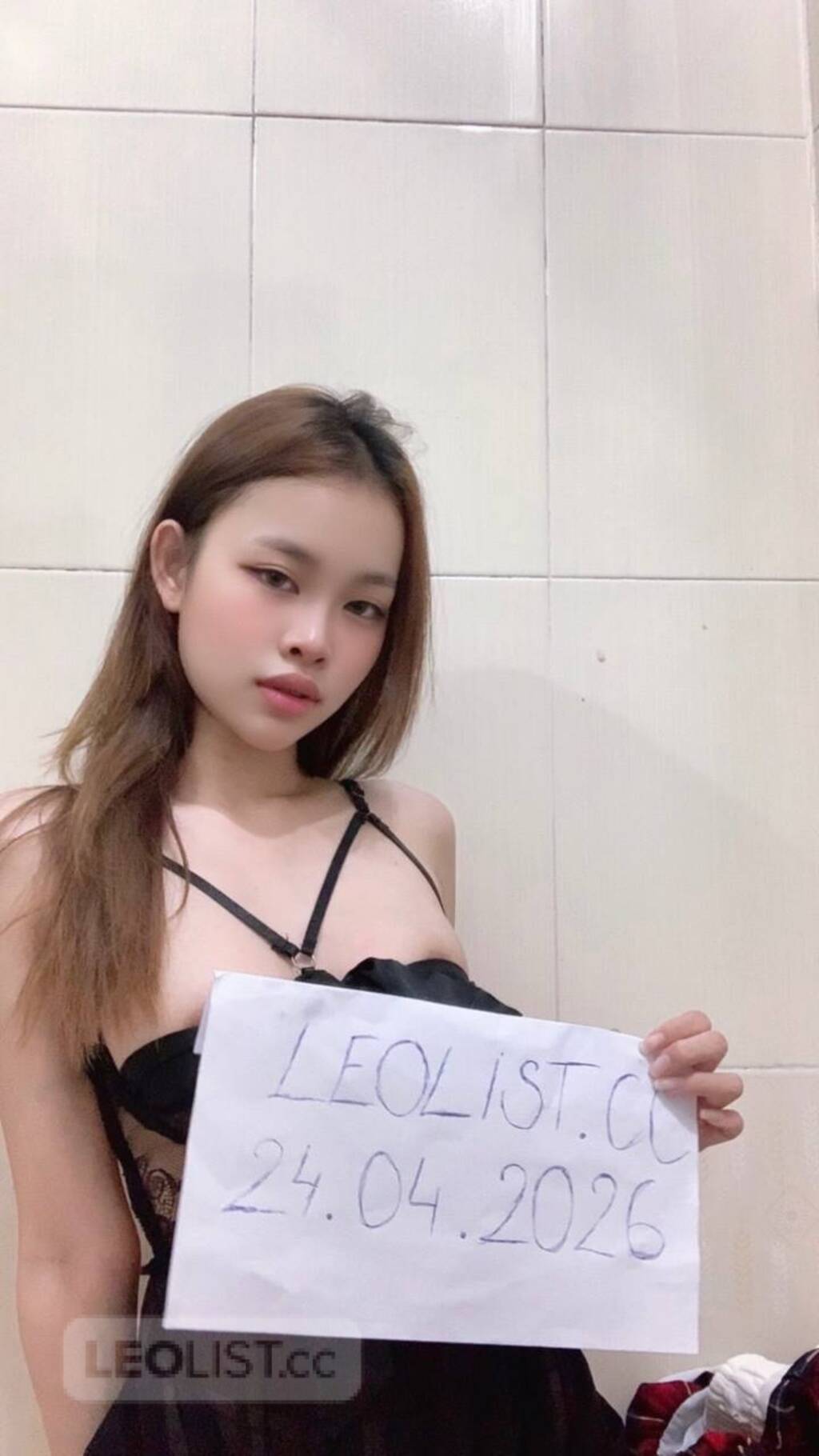 Not very experienced Asian looking for a nice guy for fun!! - Photo 3