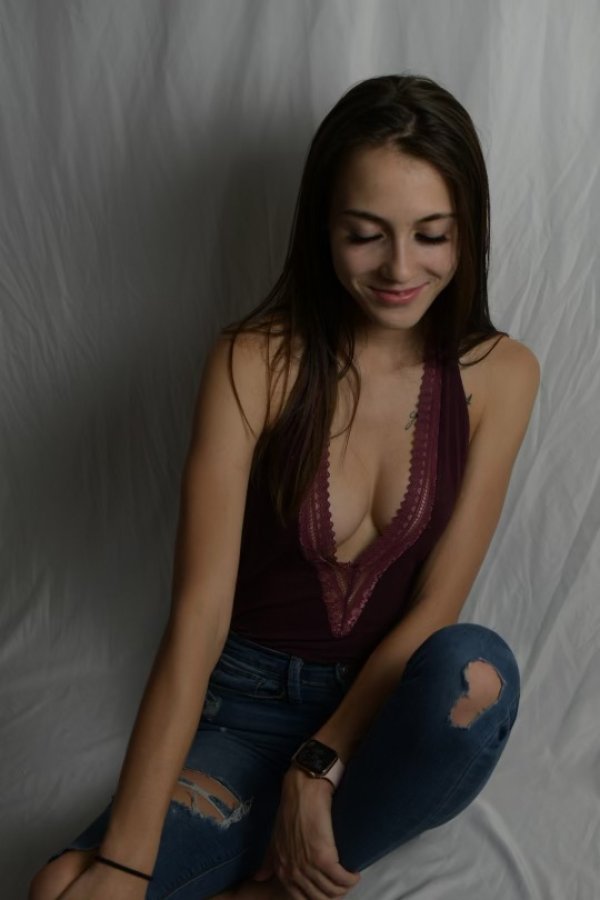 Welcome to my world of passion and erotic fun. Explore with me? - Photo 2