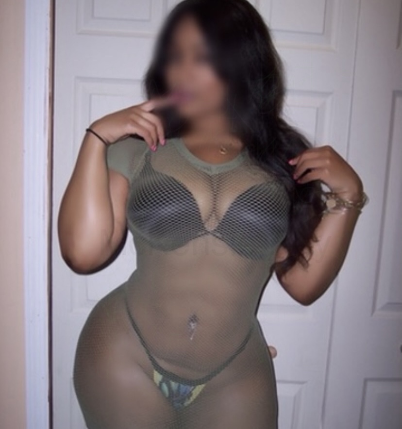 £Big Butt Big Tits¥ - Photo 1