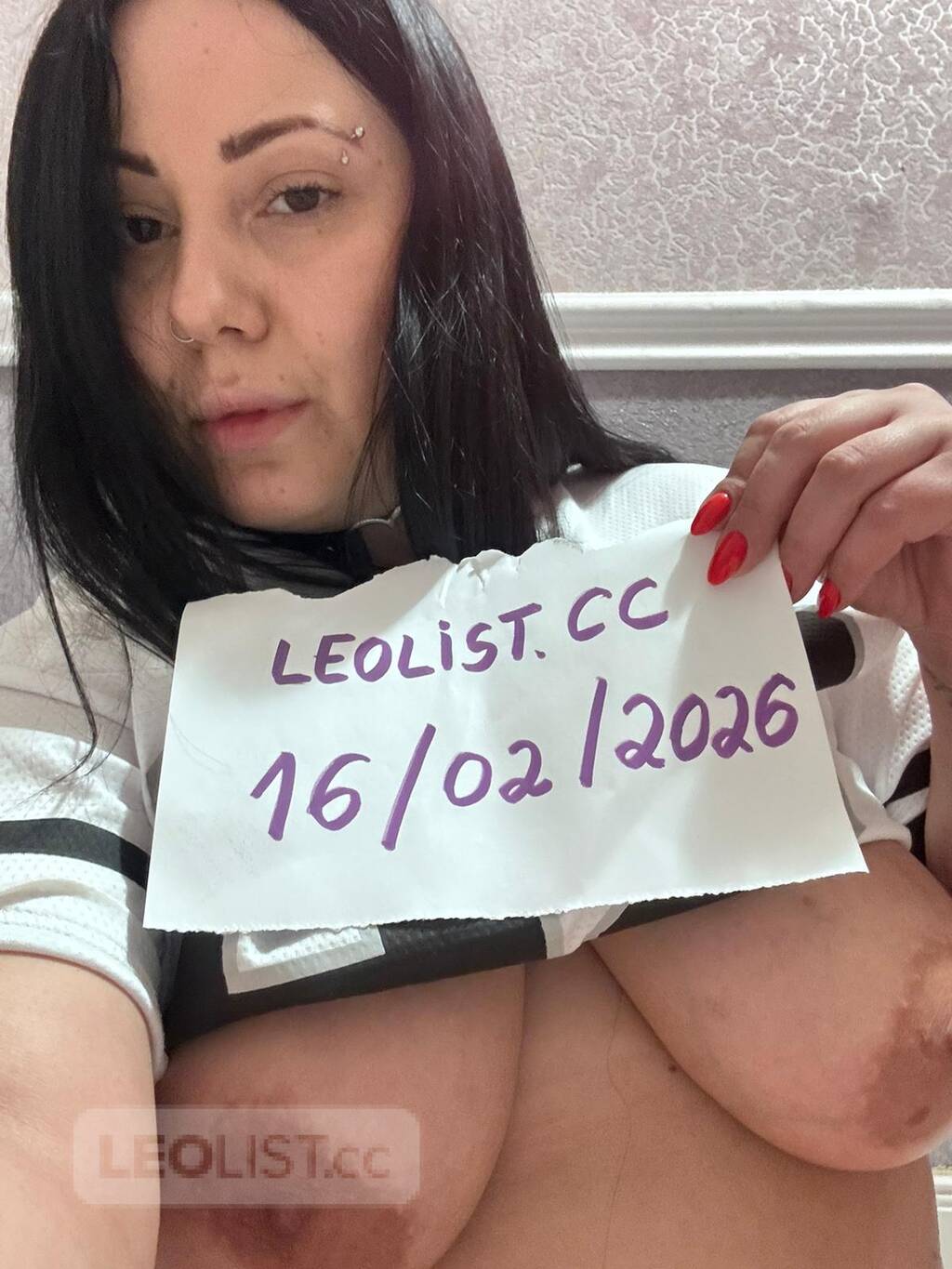 HUGE DD++ TITS LOOKING FOR BIG DICK TO PUSH IT DEEP!! - Photo 2