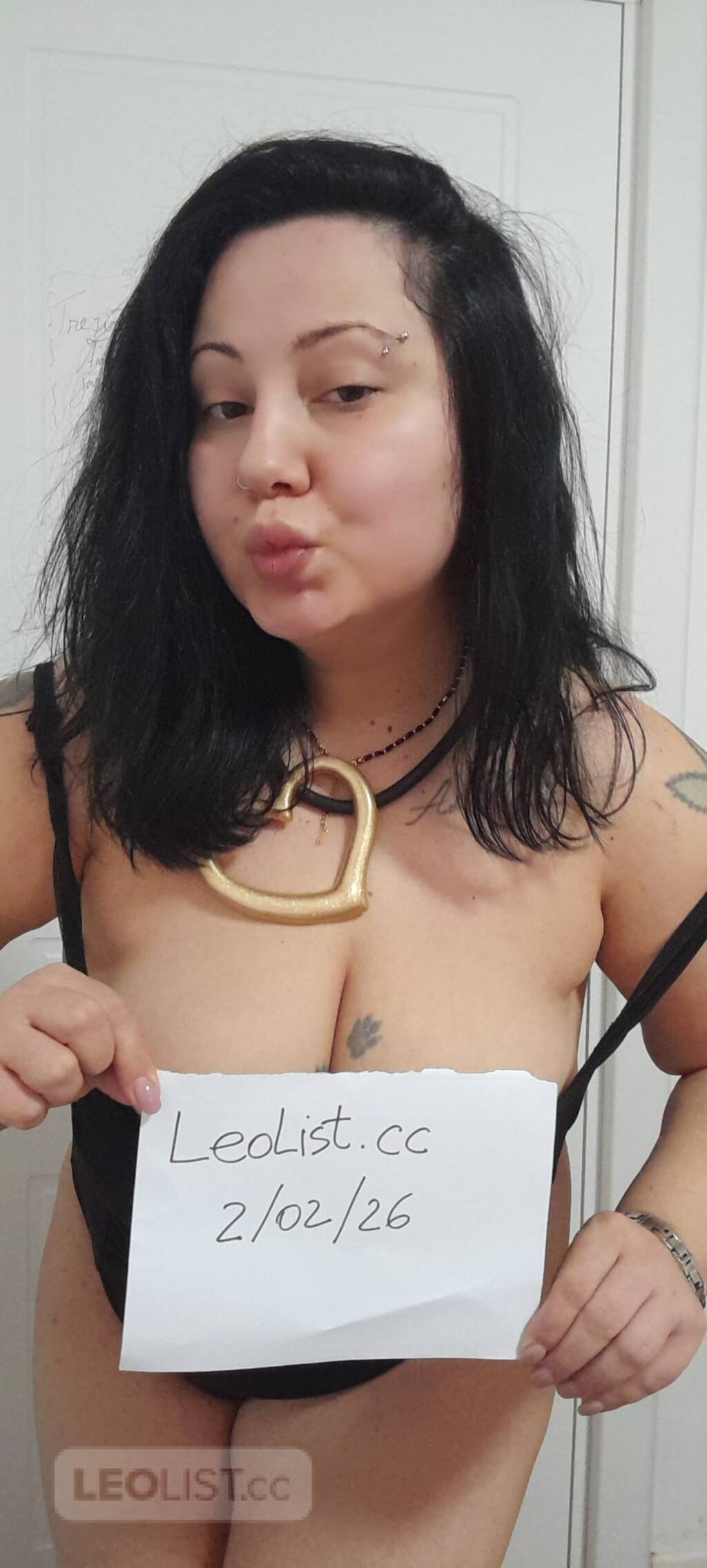 HUGE DD++ TITS LOOKING FOR BIG DICK TO PUSH IT DEEP!! - Photo 4