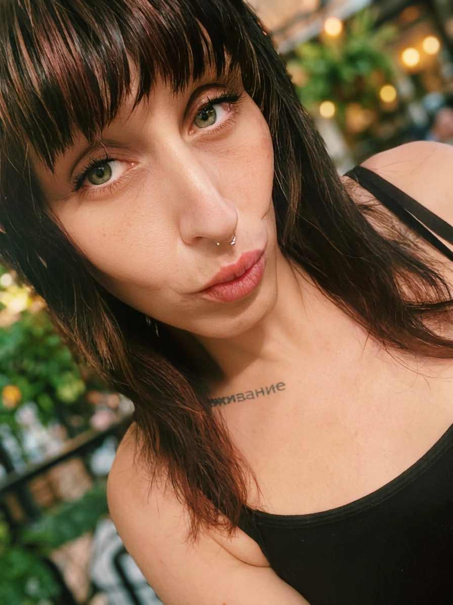 ✨ YOUR NEW FAVORITE DISTRACTION ✨ - Photo 3