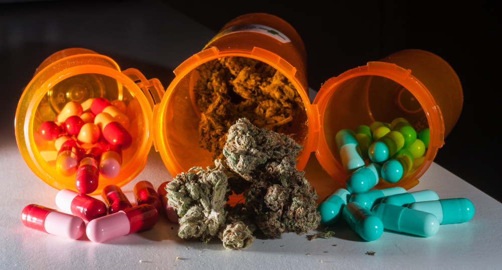 I sell hards drugs like cocaine Heroin weed ice and other stuff  - Photo 3