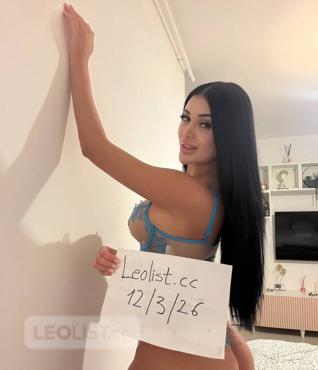 𝗩𝗲𝗿𝗶𝗳𝗶𝗲𝗱 𝗘𝘅𝗼𝘁𝗶𝗰 𝗣𝗮𝗿𝘁𝘆 𝗚𝗶𝗿𝗹 - Photo 1
