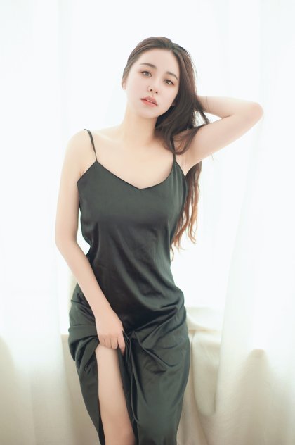 Available for both incall and outcall services - Photo 3