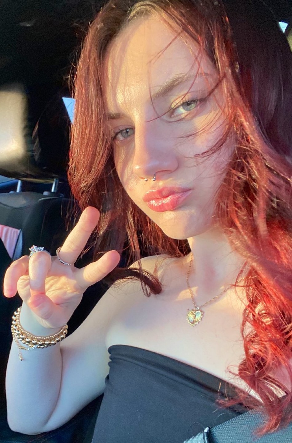 I’m available for both incall or outcall service❤️😘 - Photo 4