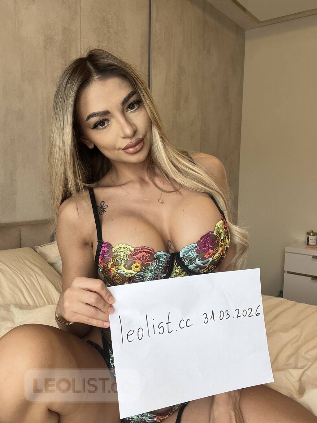 Ex Cheerleader Horny and party friendly 24/7 - Photo 1