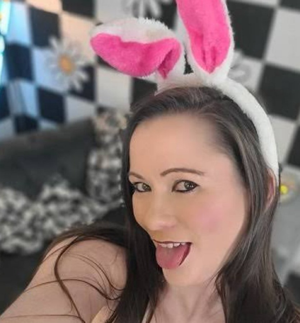 Hey daddy catch me while you can now xx - Photo 4
