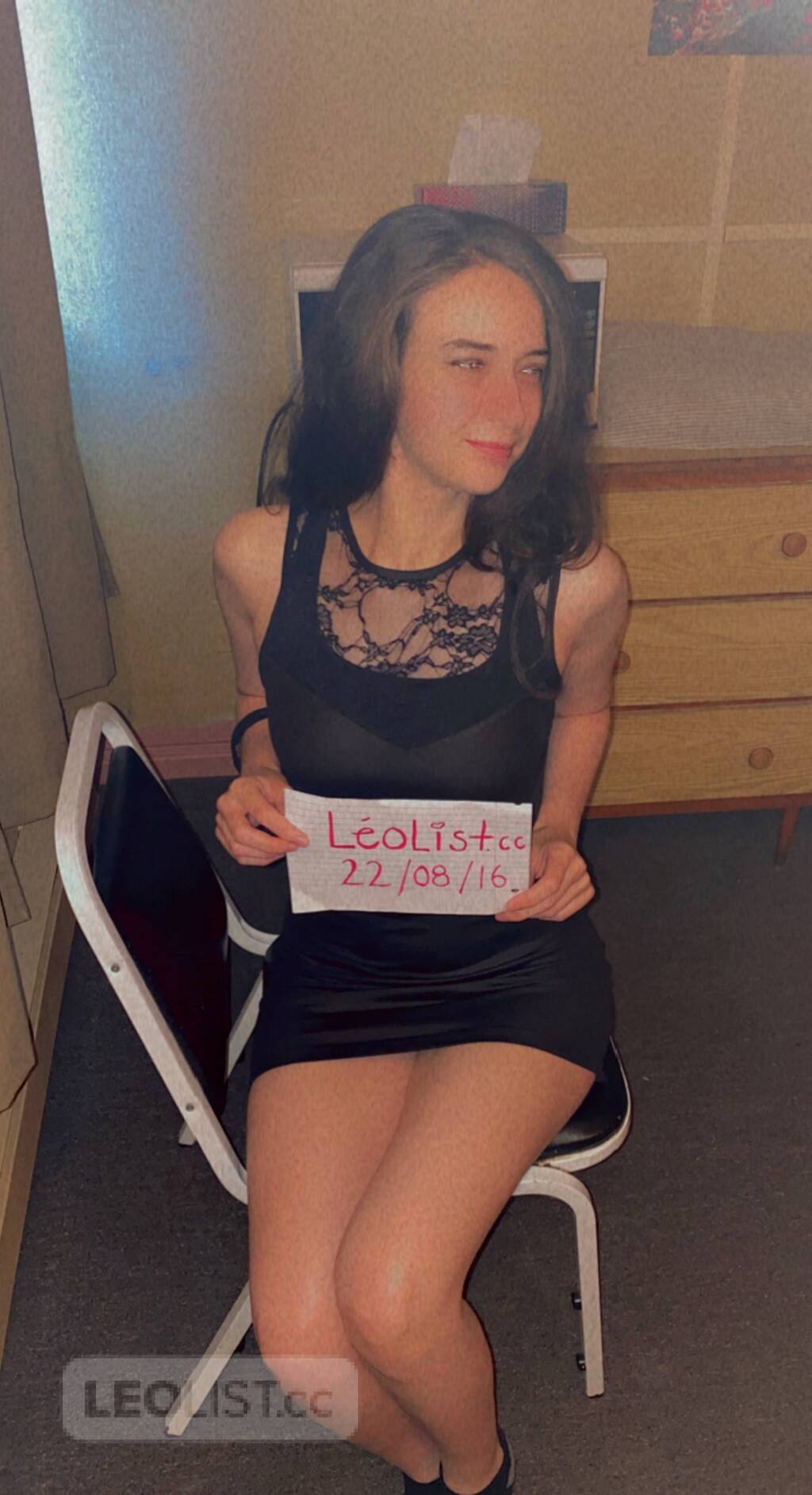 petite sexy se déplace partout - Photo 4